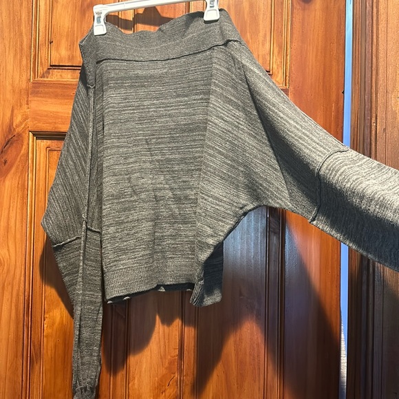 Off the shoulder gray sweater - Picture 1 of 5